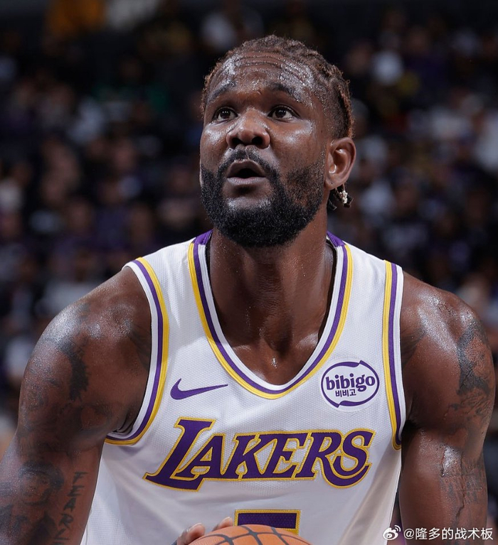 艾顿揭秘里夫斯如何针对新湖人战术调整：NBA湖人磨合进行时