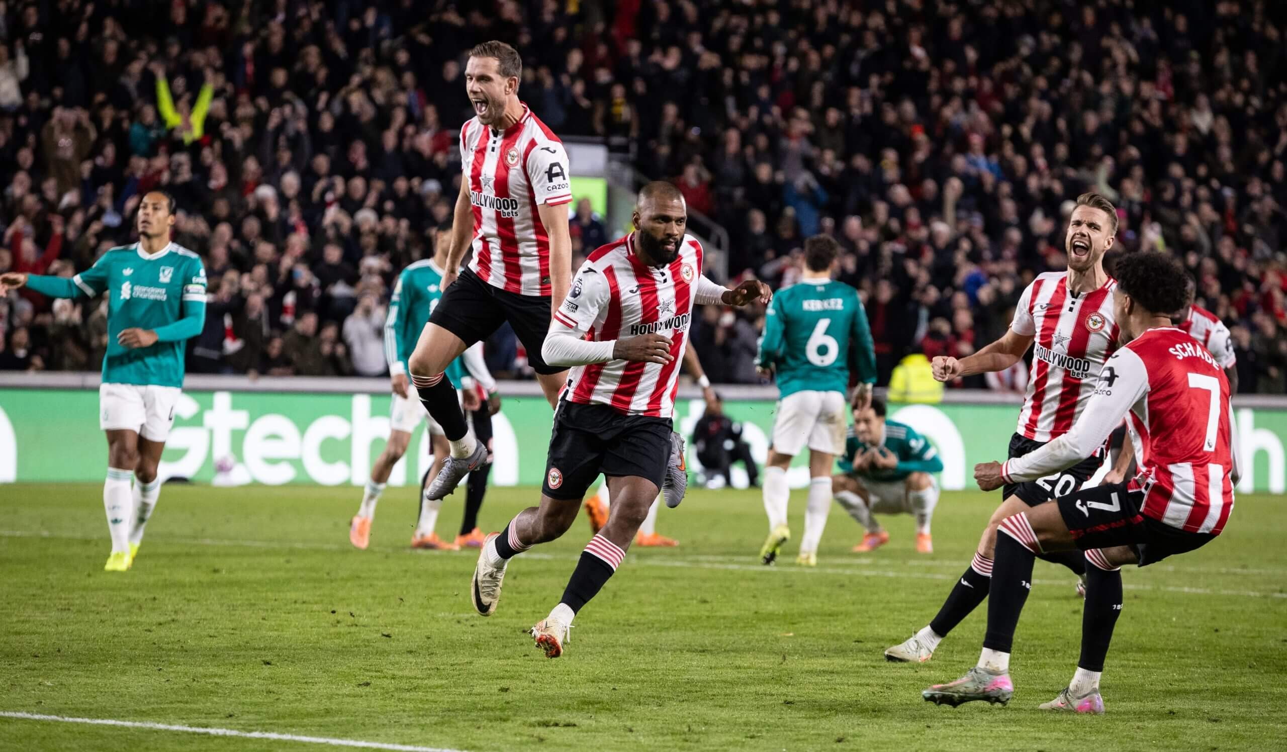 英超第9轮阿森纳稳坐榜首，曼联三连胜背后真相揭露