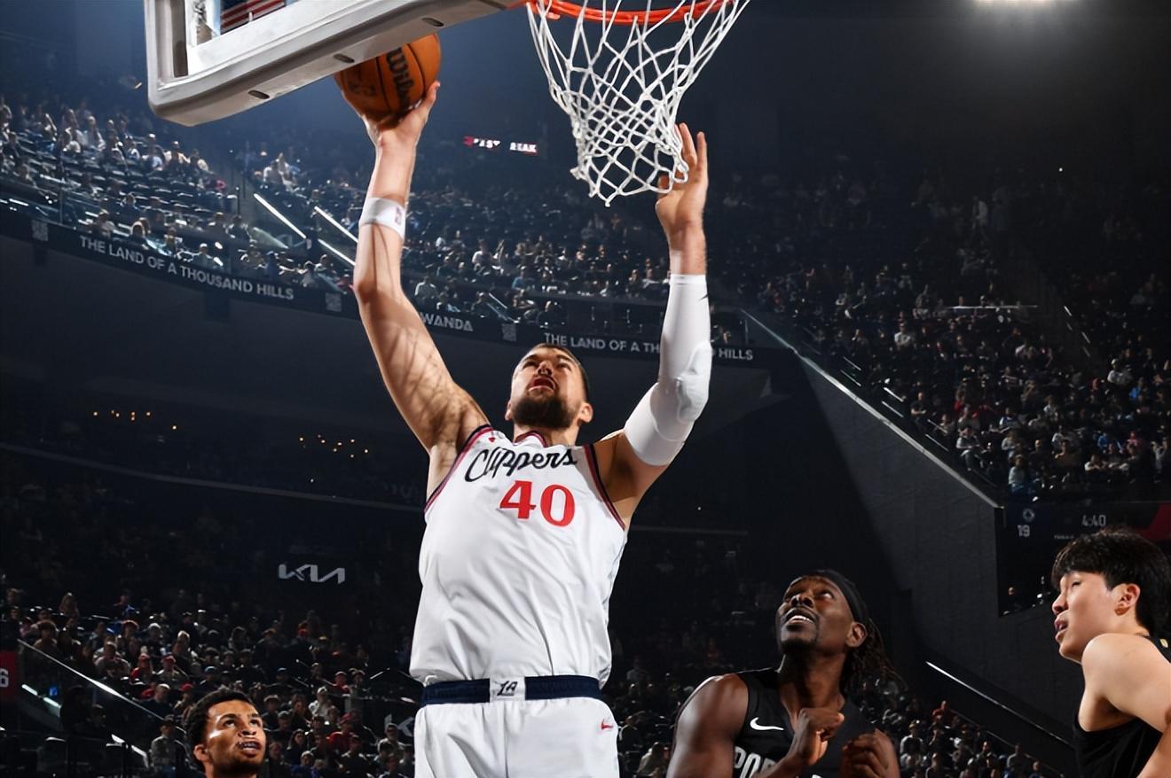 快船取胜开拓者114-107：祖巴茨内线发威 防守端仍需提档升级