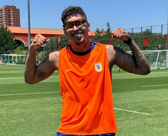 克雷桑中超80球紧追武磊，泰山锋线火力爆棚威胁中国国家队