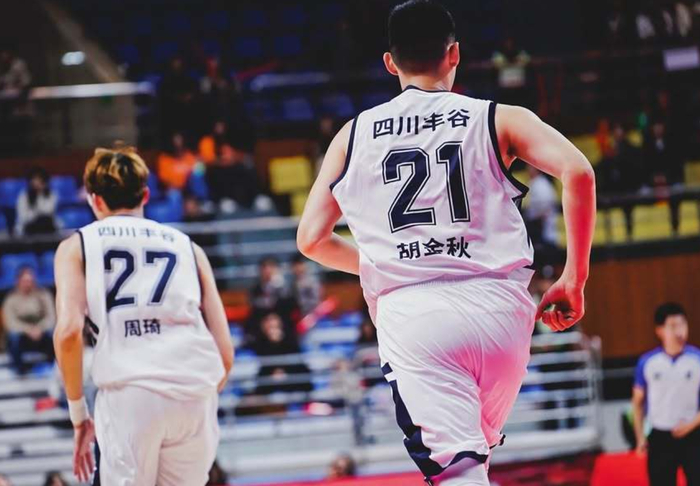 周琦14分10板零失误，四川全运会热身109:75大胜彰化璞園