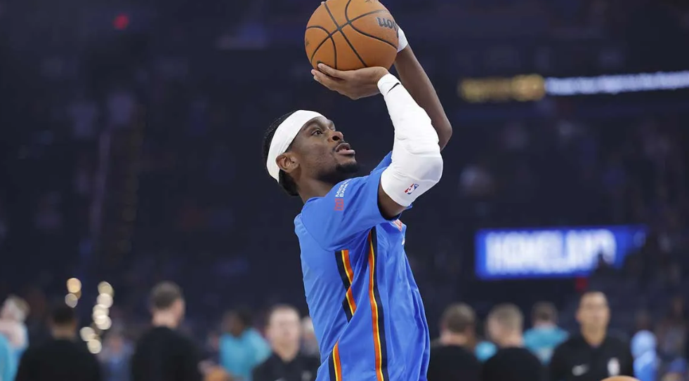 里夫斯罚球飙升21分惊艳湖人，NBA新规造星还是毁篮球？