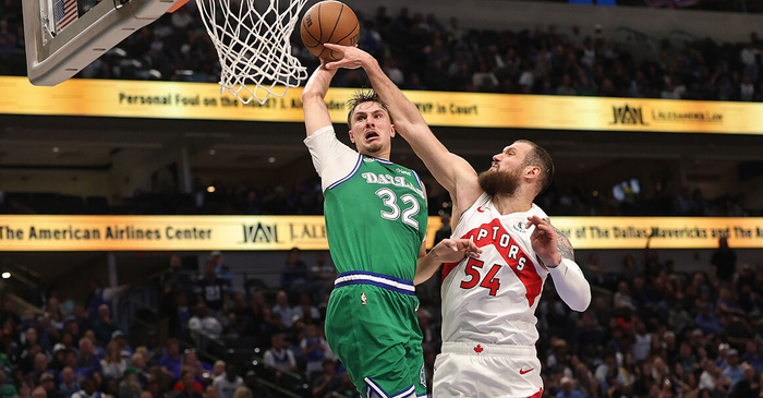 弗拉格满弓战斧隔扣引爆达拉斯独行侠首胜 139-129力克猛龙