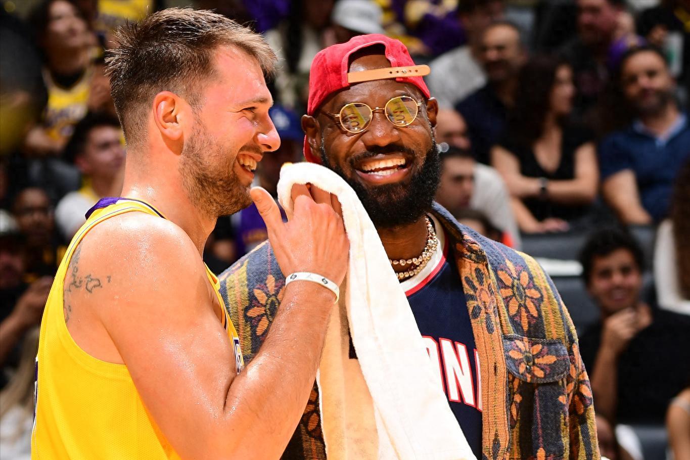 31人伤停名单炸裂，NBA新赛季上半月就像被按掉了加速键