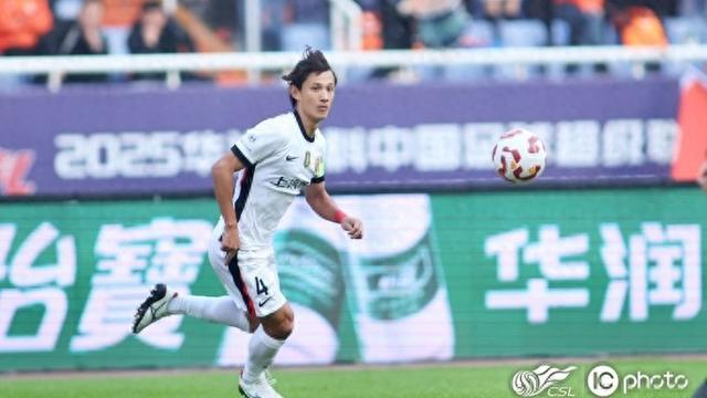 1分领先！上海海港被三员大将掏空，剩下的两轮靠不靠运气？