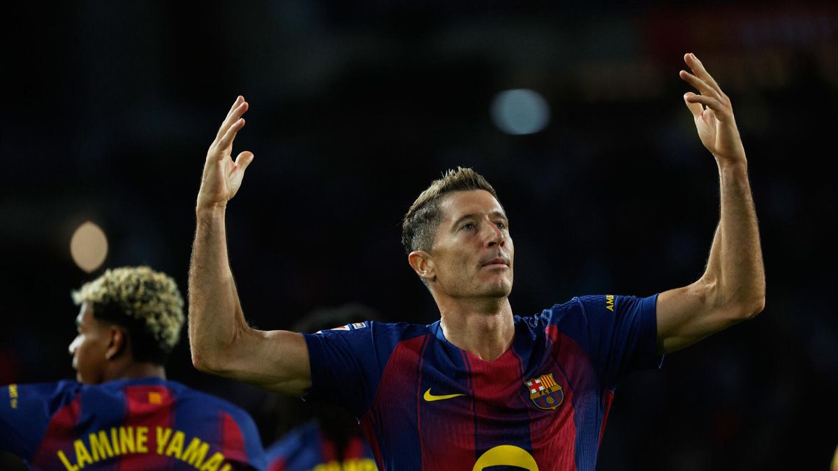 莱万14天回归训练，巴萨西甲冲刺能多省一张票？