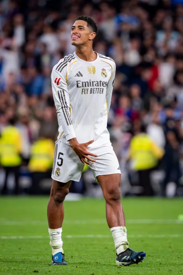 皇马2-1巴萨：贝林厄姆再掏裤裆，西甲第10轮成笑话（还是闹剧）