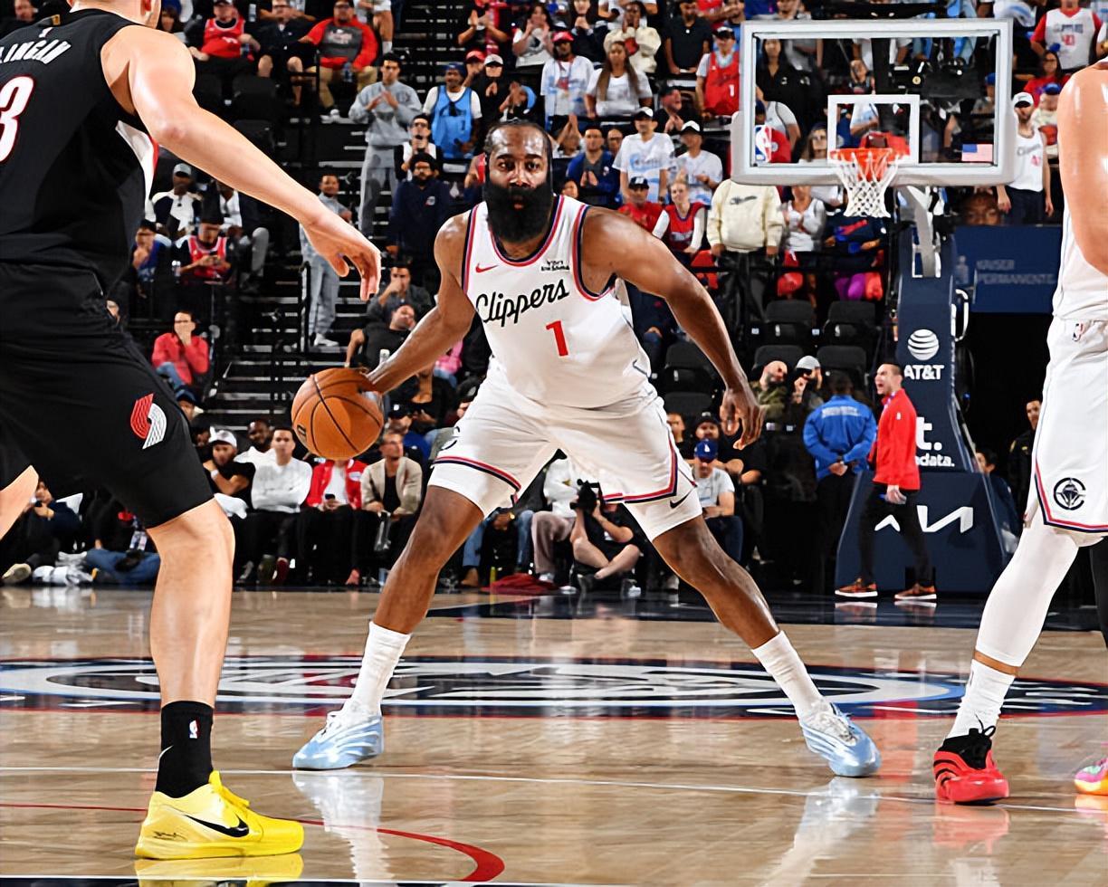 快船队2连胜：詹姆斯·哈登20分13助攻，三分像懒猪但管用的还是他