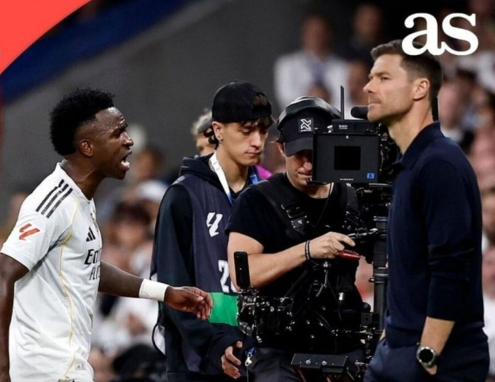 2-1击败巴萨，维尼修斯下场闹剧把皇马西甲更衣室推向火线（10分炸裂）