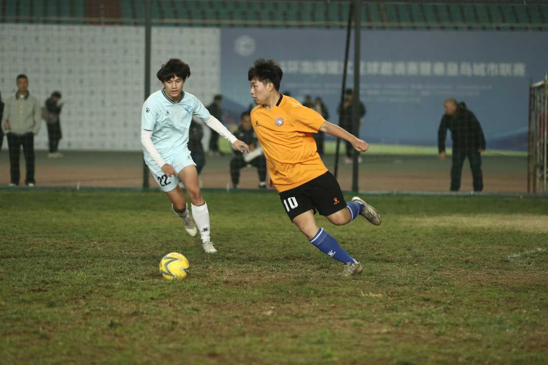 秦皇岛笼式足球赛：5天赛事把夜市办成英超式观赛狂欢