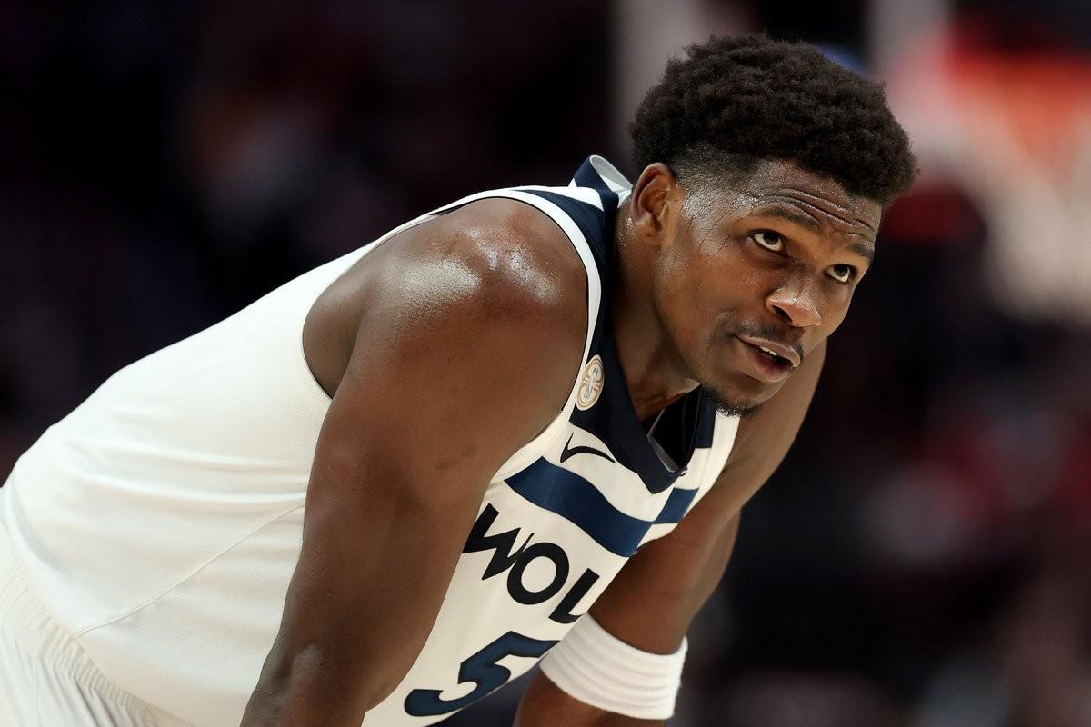 安东尼3分08秒退场，森林狼：一周后再评估，NBA焦虑升级