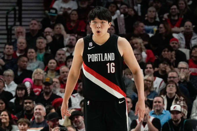 杨瀚森3场场均5.6分钟，NBA新秀像摆设被打入伪轮换