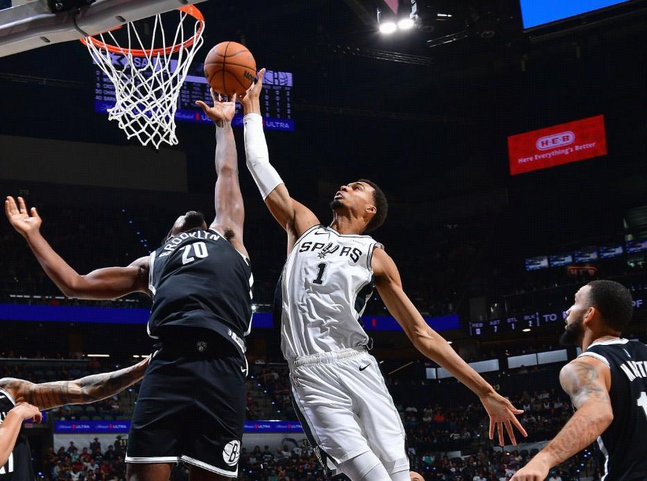 文班88场盖帽追平尤因！NBA内线榜单1-10再洗牌