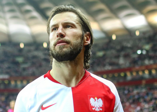 克雷霍维亚克宣布退役：跨9队漂泊收官，法甲老将告别绿茵