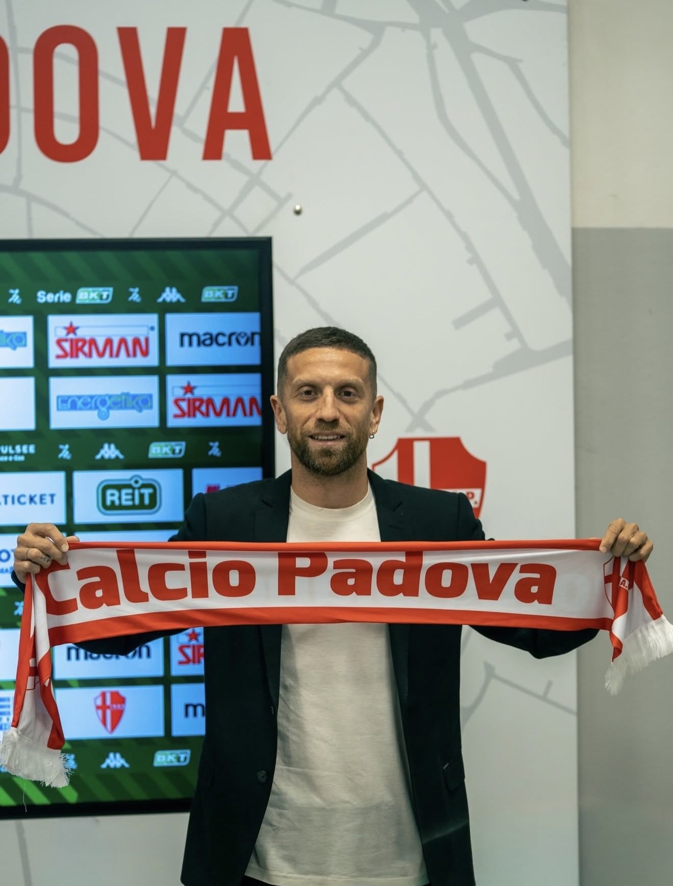 2年禁赛后回归：帕多瓦在意乙等着亚历杭德罗-戈麦斯证明自己