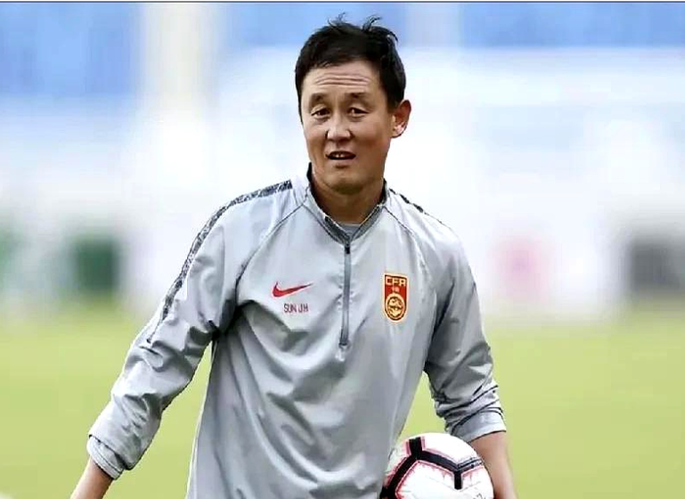 266万索赔在青训门口嚣张：孙继海的职业联赛情怀，和英超相比像旧硬盘