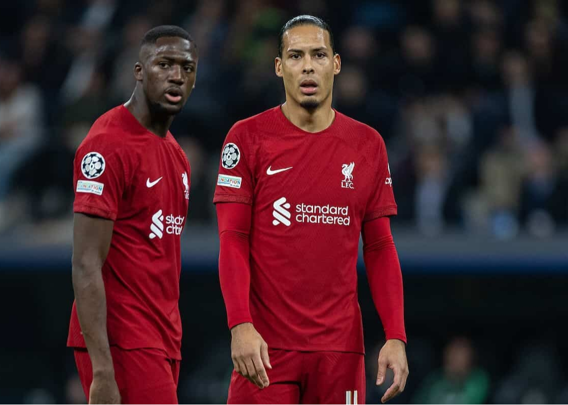 1个点球引爆场面：希勒和尼科尔怒批范戴克，利物浦英超防线告急