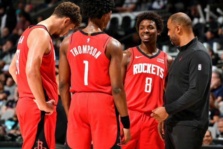 310万换来首发？火箭队变阵大胜篮网，乌度卡这招在NBA里像当头一棒（含1个真相）