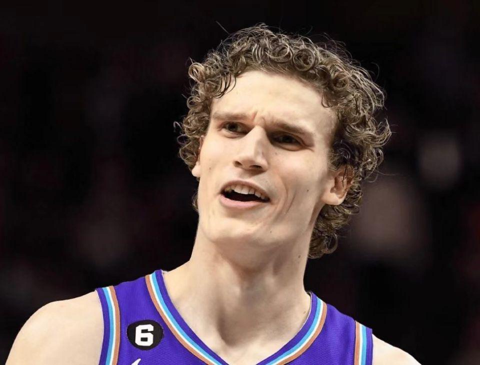 134-138加时惜败,布克34分难救主,NBA见证马尔卡宁51分