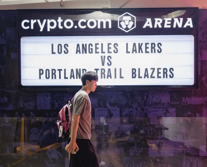 杨瀚森7分瞬间超越孙悦，湖人对开拓者的这场小戏，NBA数据也会说话