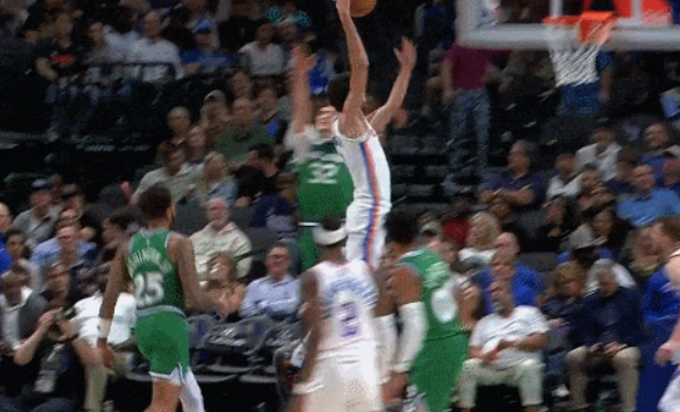 雷霆101-94击败独行侠，NBA新秀天平：探花压状元还是昙花一现？