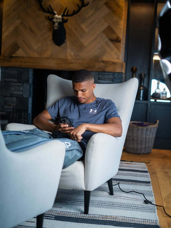 马利克首秀90分钟亮相,英超新秀被夸还是被冷落?连22岁身价更被喷