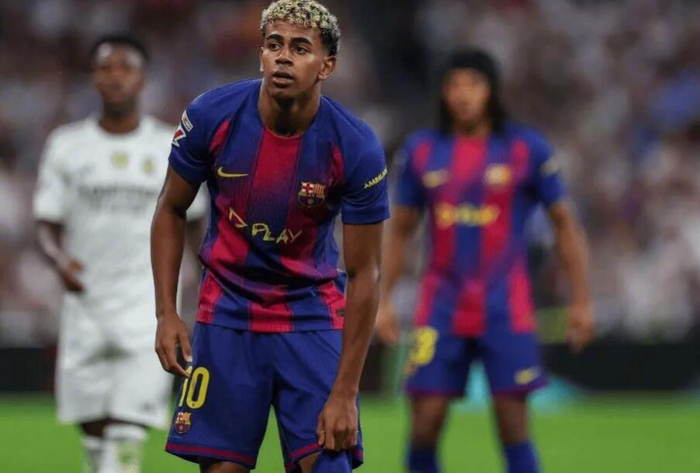 2-1后巴塞罗那要会修人？西甲压力下，门德斯被迫盯紧亚马尔