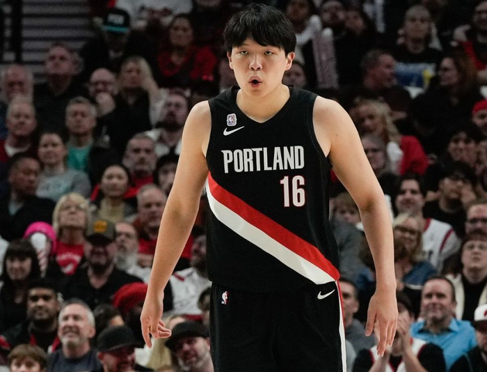 开拓者2-3场内迎罗威回归，杨瀚森的NBA时钟只剩5分钟？