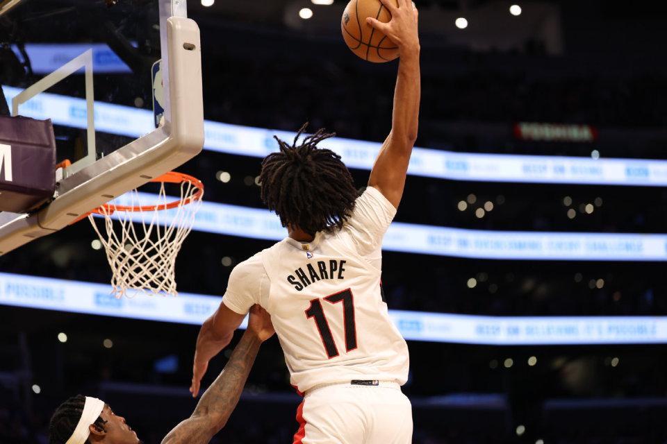 NBA 122-108：波特兰开拓者客场打懵湖人，霍勒迪24分5助攻