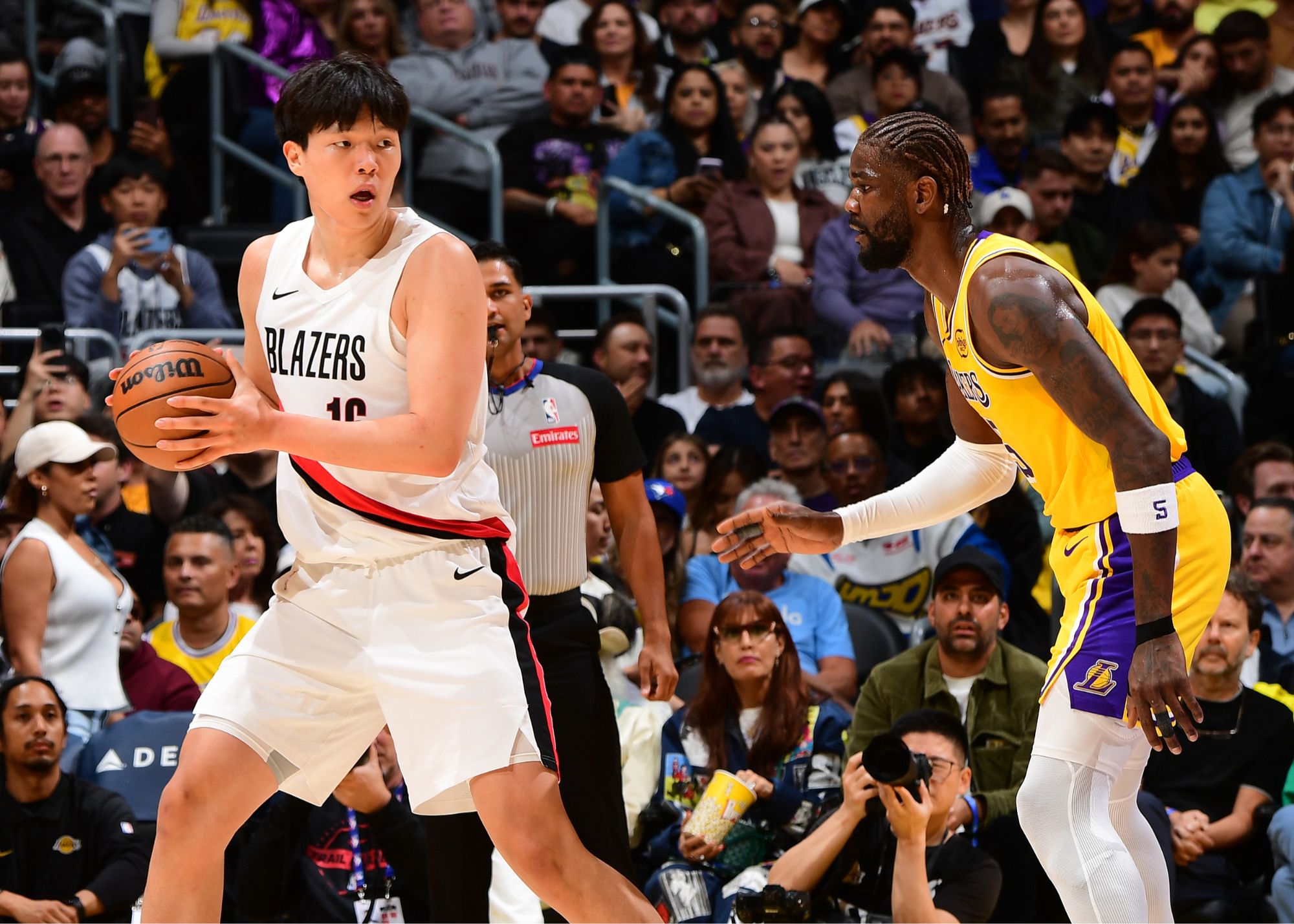 杨瀚森8分36秒生涯新高，NBA替补登场像打气球一样冲？