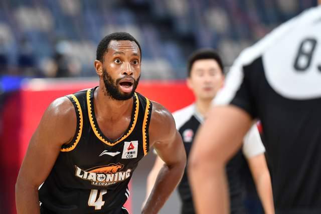 35岁弗格回CBA？加盟上海男篮能和张镇麟合力冲冠吗