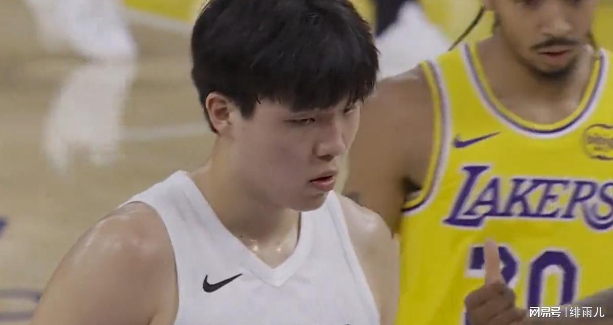 8分36秒上场成新高，杨瀚森在NBA第4轮对阵湖人被无限放大