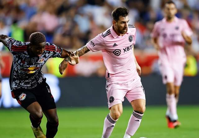 3点不同：里奥梅西喊话美职联放开引援，中超与英超怎么办