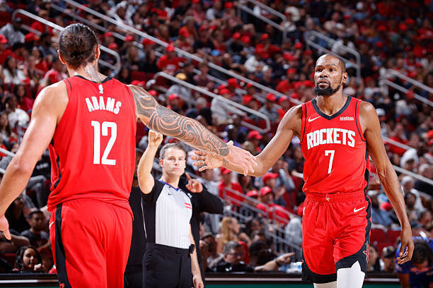 137比109大胜：火箭首胜止连败，NBA内线轮换引发争议