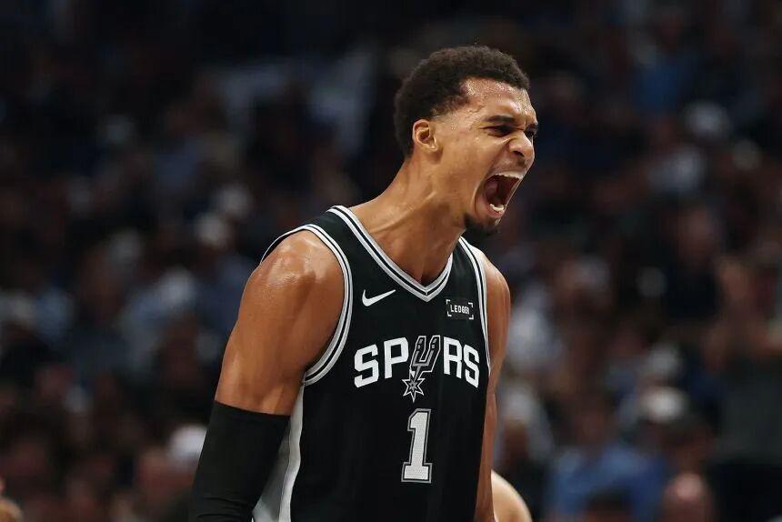 4连胜并列西部第一，马刺队靠文班周和三分命中率在NBA翻身了吗？