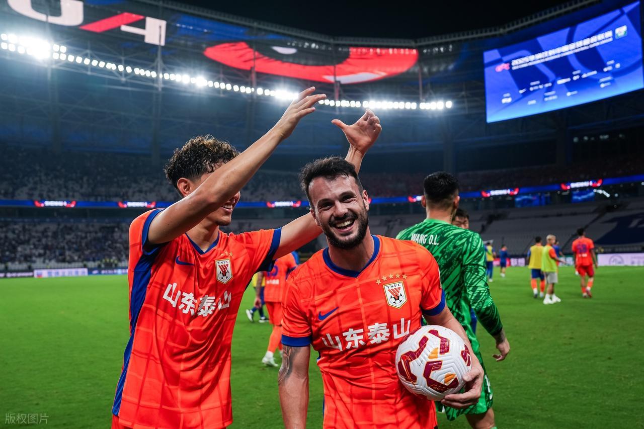 90%薪资卡死！泰山在中超要保瓦科还是补中后场？鲁能替换三外援代价几何