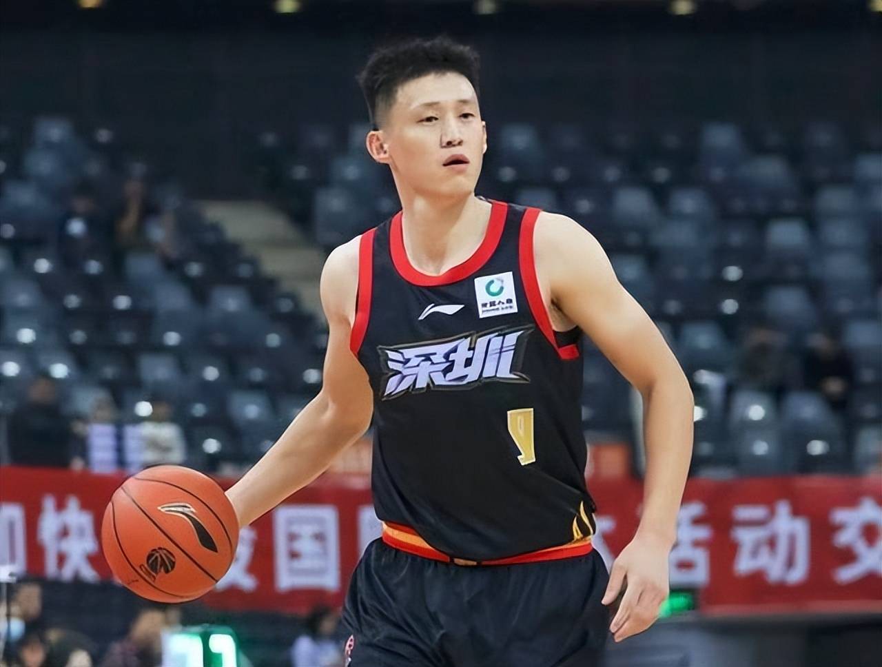 CBA 20队年龄差最大全18岁：周鹏36岁还在，年轻化说得比NBA还轻巧