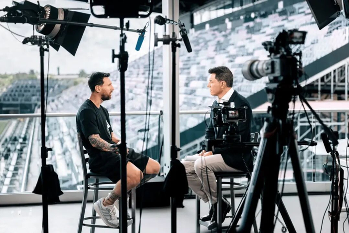 39岁+2026世界杯悬念：莱昂内尔·梅西迈阿密续约后能否再把阿根廷捧上天，西甲球迷炸锅了