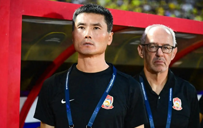 30天倒计时:足协在英超借鉴还是中超押注?国足选帅的土洋拉锯战