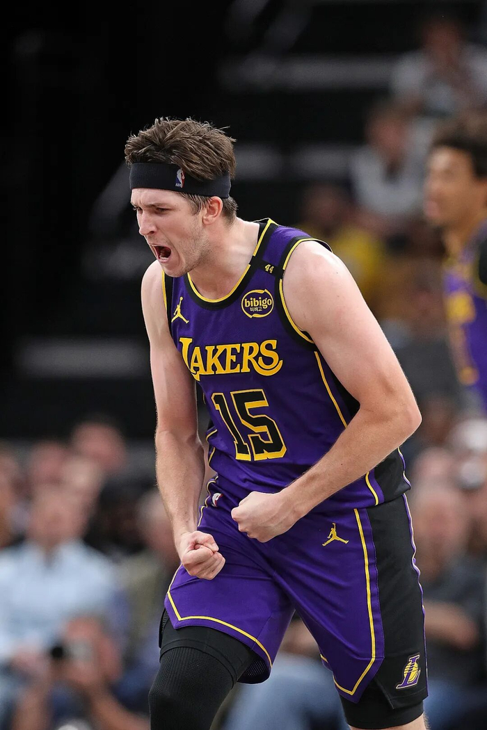 湖人108-122输给开拓者，NBA常规赛里夫斯和范德比尔特打不出血性