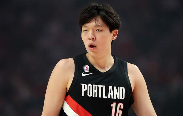 4场上阵不足10分钟，NBA舞台的杨瀚森是被低估还是被淘汰？
