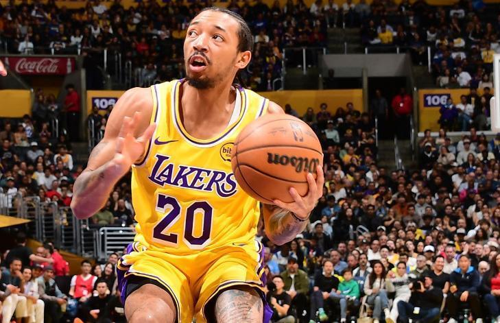 122-108开拓者胜湖人，NBA史密斯首秀像阴阳合同式闹剧