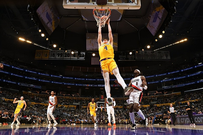 122-108，开拓者血洗湖人：2胜2负的湖人还能甩锅给谁？NBA里真有救吗