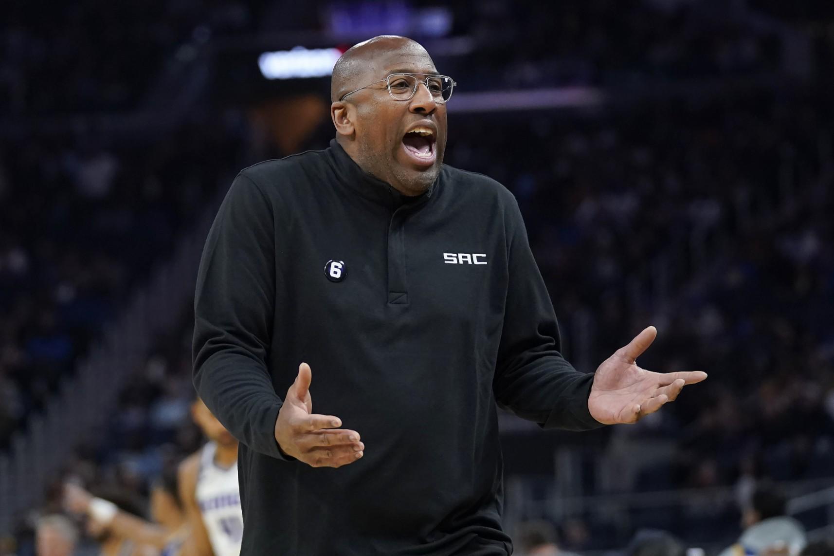 26-27首节落后，纽约尼克斯队外线10中1，NBA里这是练版块瓷器吗？