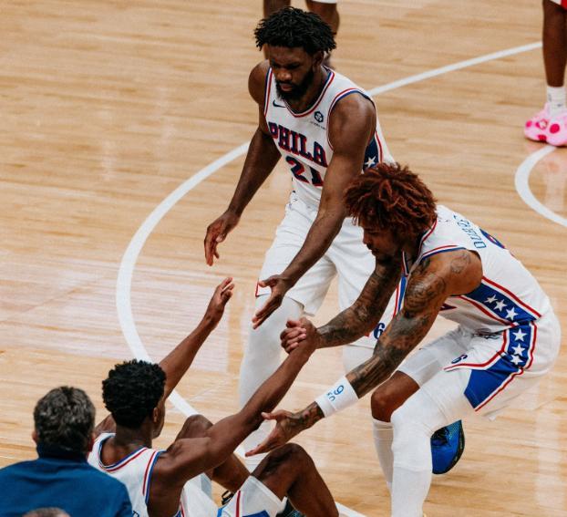 NBA加时139-134：76人客场偷心，马克西39分救赎还是临时牌？