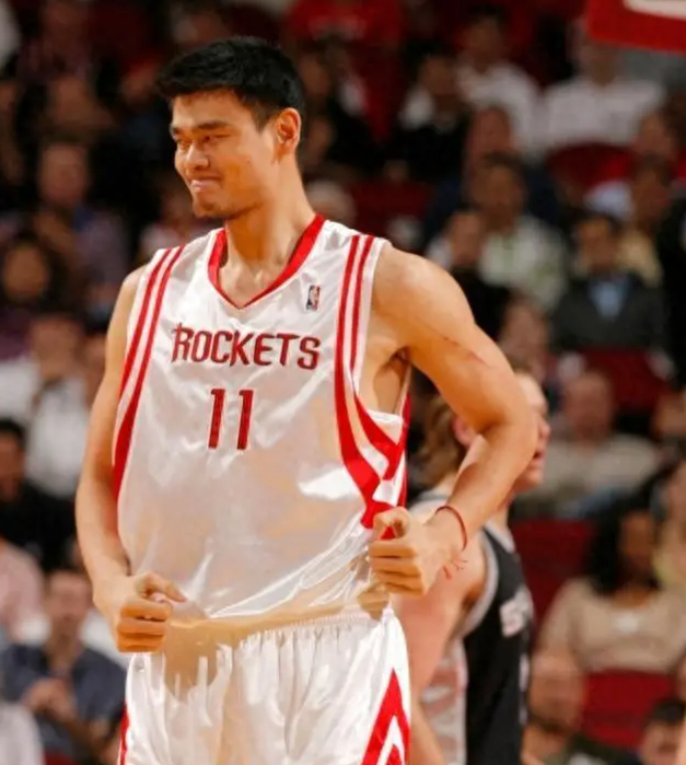 2005年12月18日那一顶：火箭1次怒推把NBA的脸都扛起来了