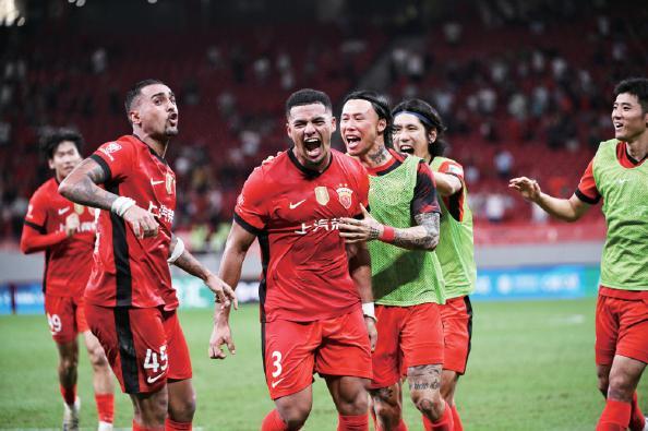 剩2轮争夺，像英超乱局？中超联赛成保级剧本现场，诸强互啃