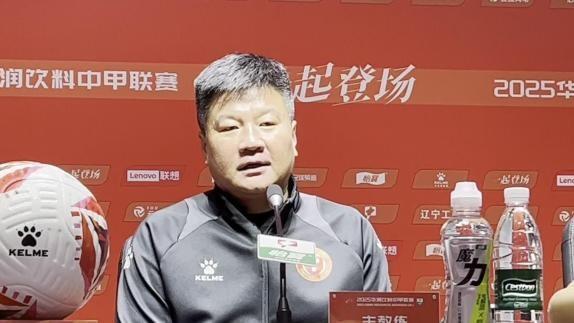 3轮不胜后反杀：李金羽率队中甲夺冠冲进中超