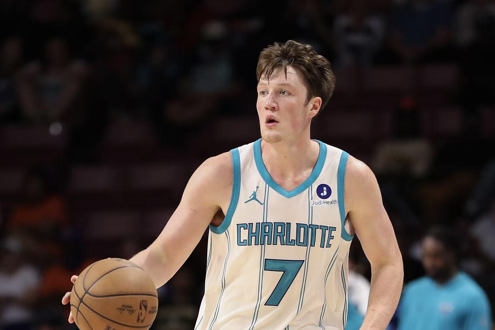 热火队144-117痛击黄蜂，克尼佩尔19分亮眼却掩不住球队漏洞——NBA又一场血腥晚宴