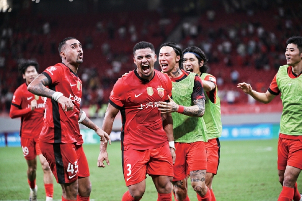 中超还剩2轮，积分像筛子漏光？英超那种强队碾压去哪儿了